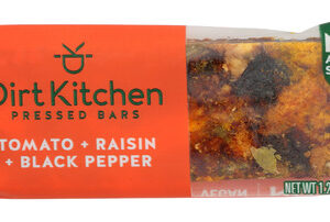 DIRT KITCHEN: Tomato Raisin Black Pepper Bar, 1.27 oz